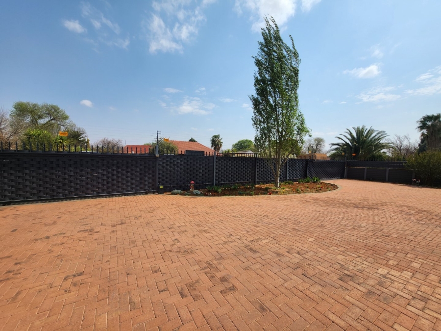 3 Bedroom Property for Sale in Stilfontein Ext 4 North West